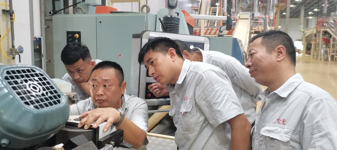 为加快员工技术技能提升,近日,江西中烟工业有限责任公司广丰卷烟厂